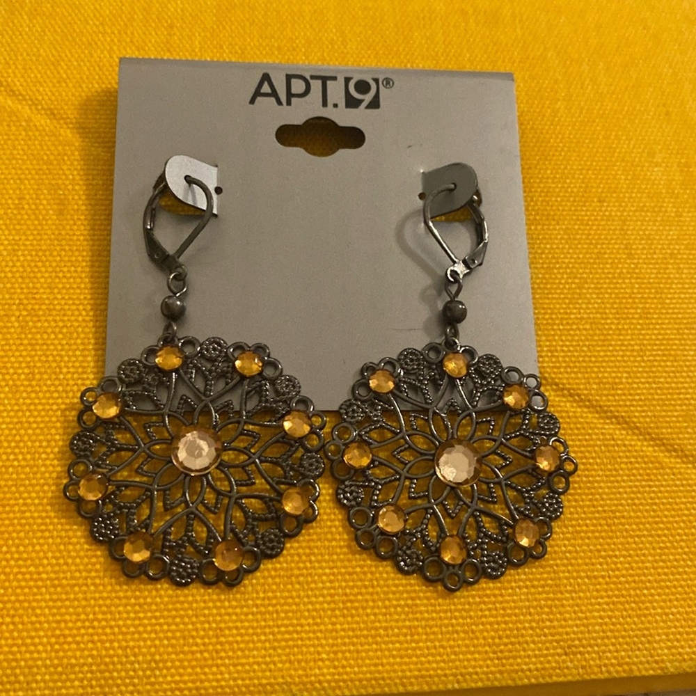 Gorgeous Apt. 9 earrings .  NWT!!
